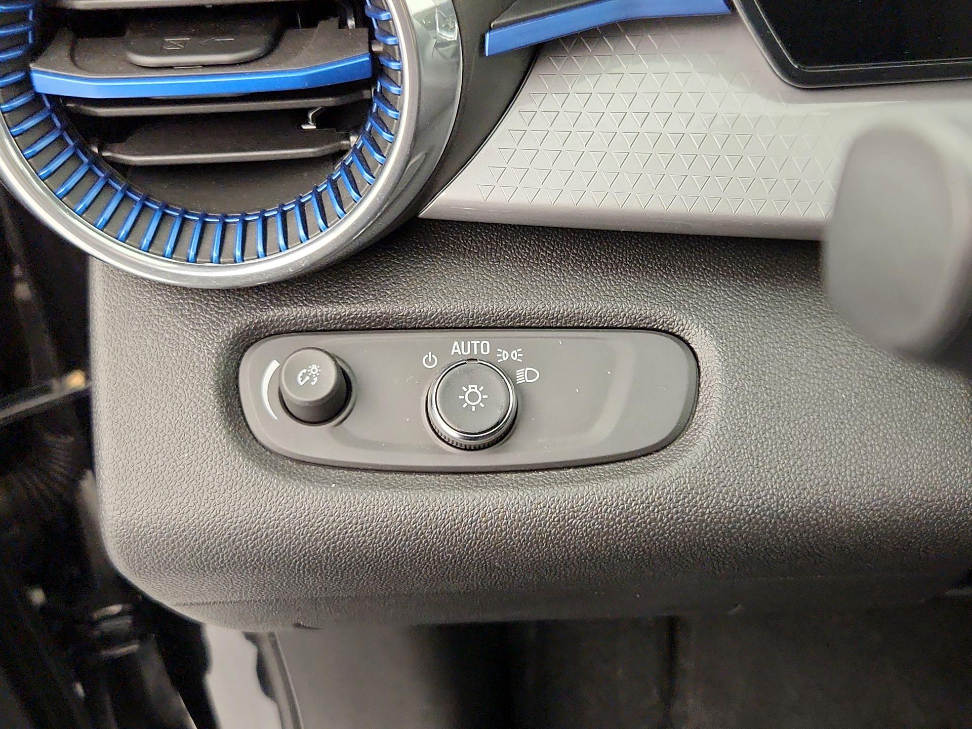 Thumbnail: 2025 Chevrolet Trax - 13