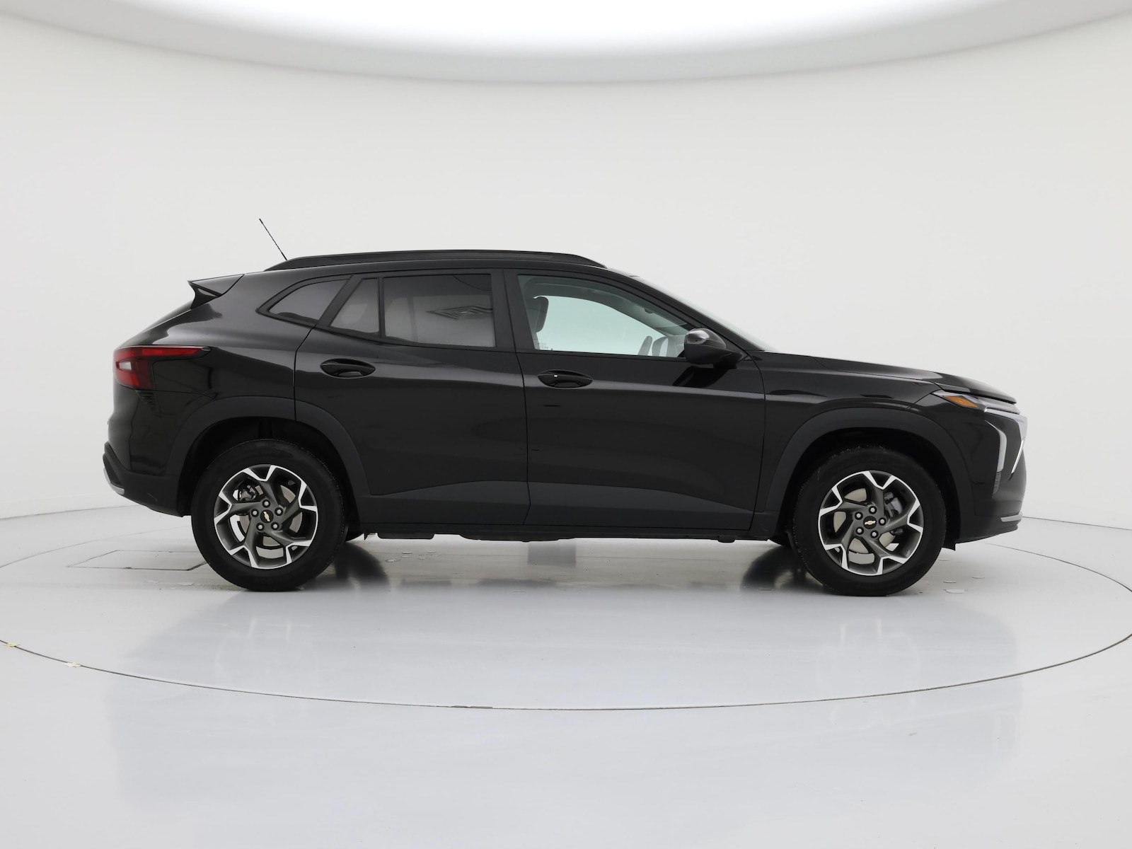 2025 Chevrolet Trax LT - Photo 8