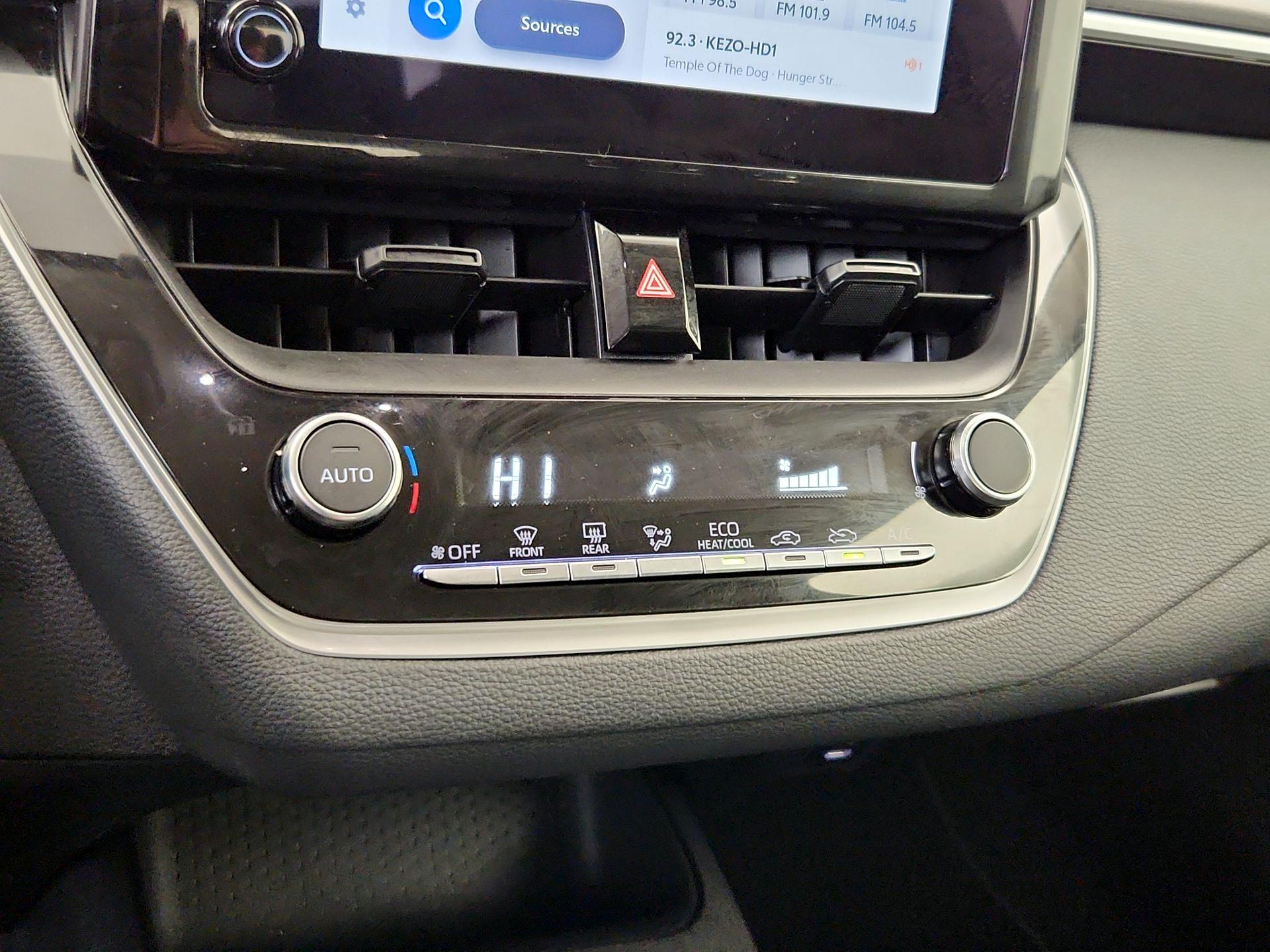 Thumbnail: 2025 Toyota Corolla - 16