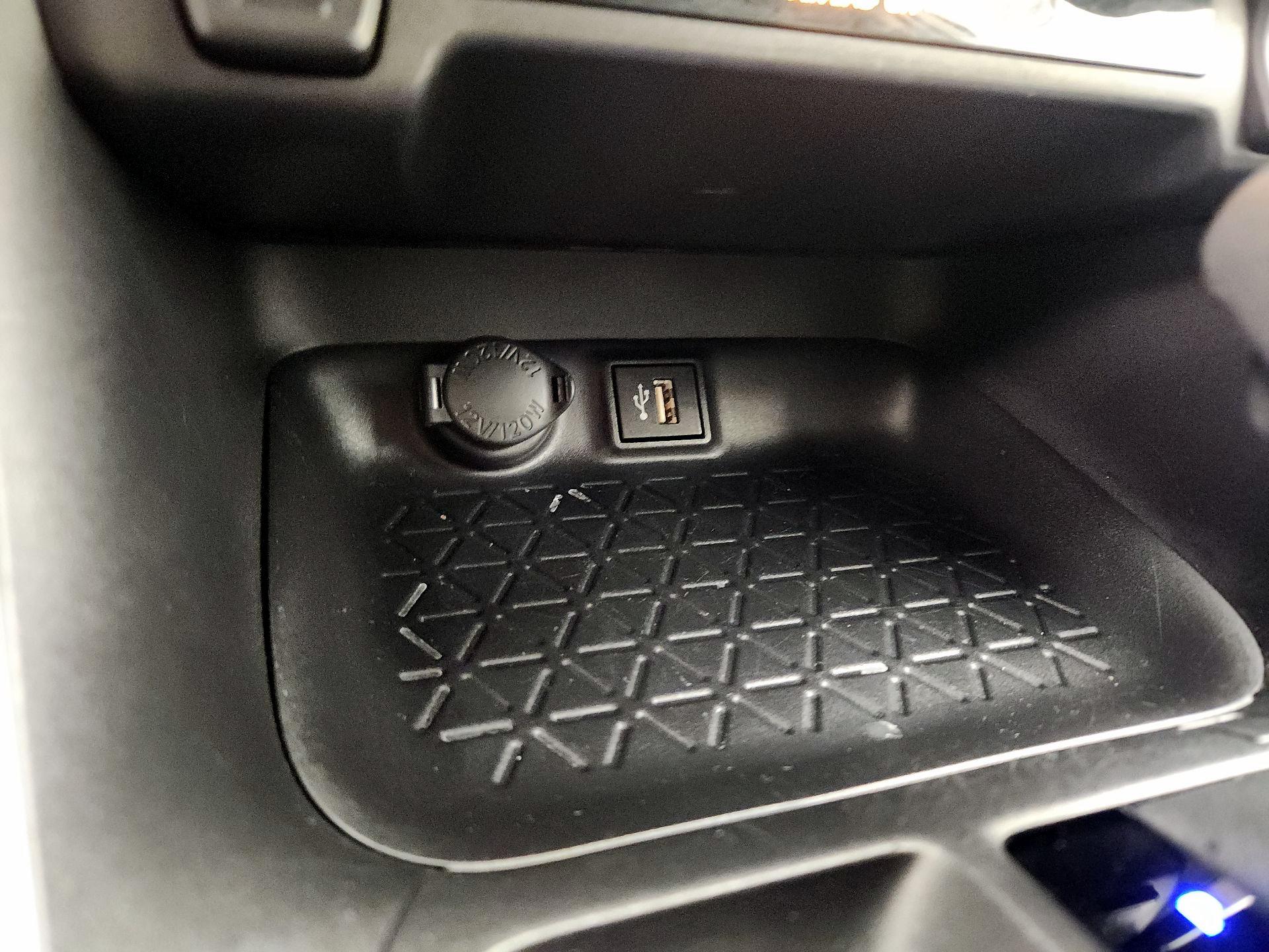 Thumbnail: 2025 Toyota RAV4 - 18