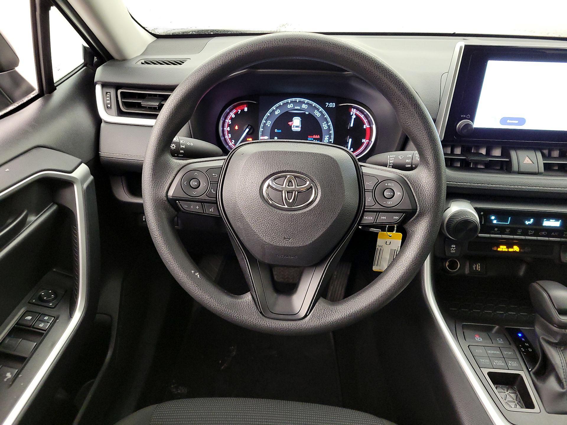 Thumbnail: 2025 Toyota RAV4 - 10