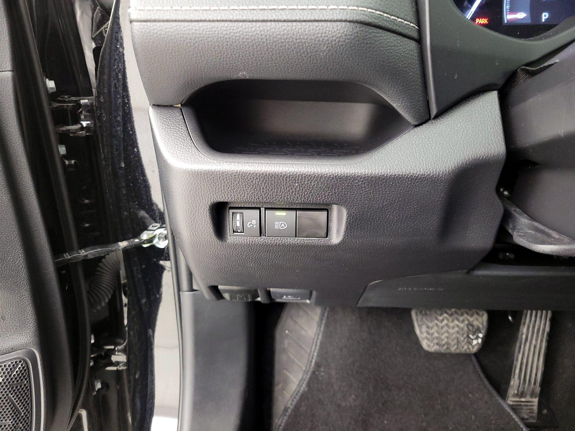 Thumbnail: 2025 Toyota RAV4 - 13