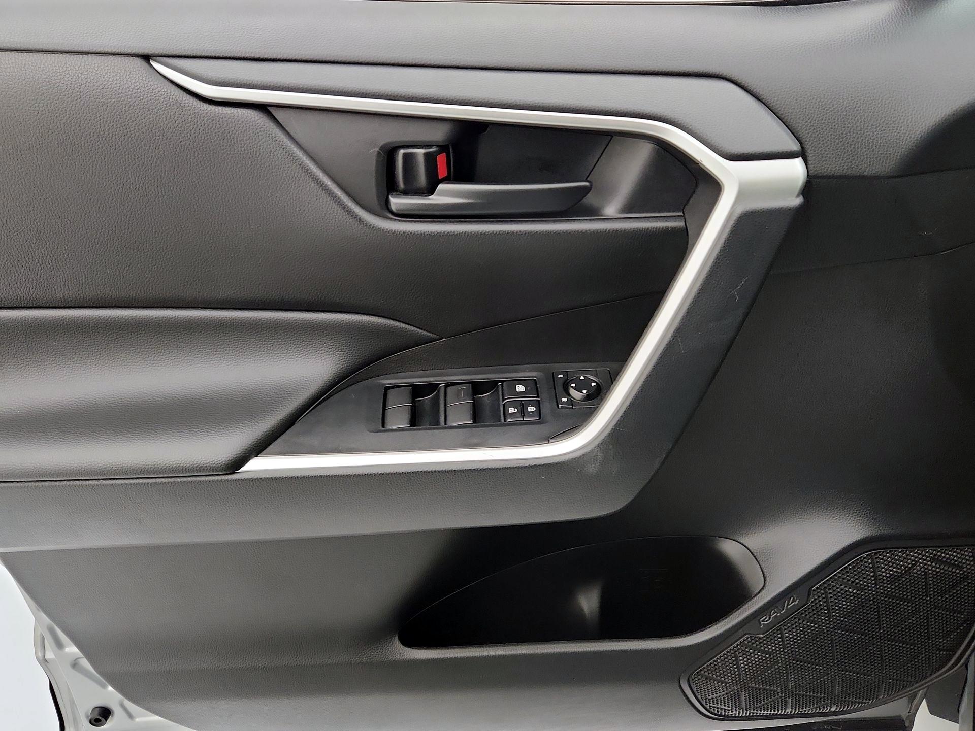 Thumbnail: 2024 Toyota RAV4 - 12