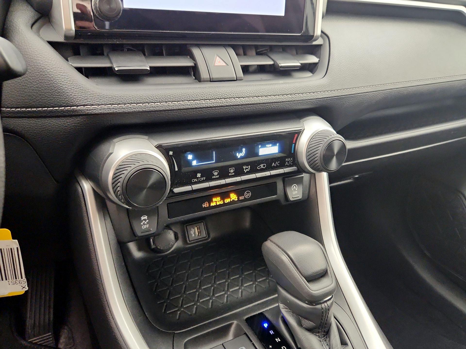 Thumbnail: 2024 Toyota RAV4 - 16