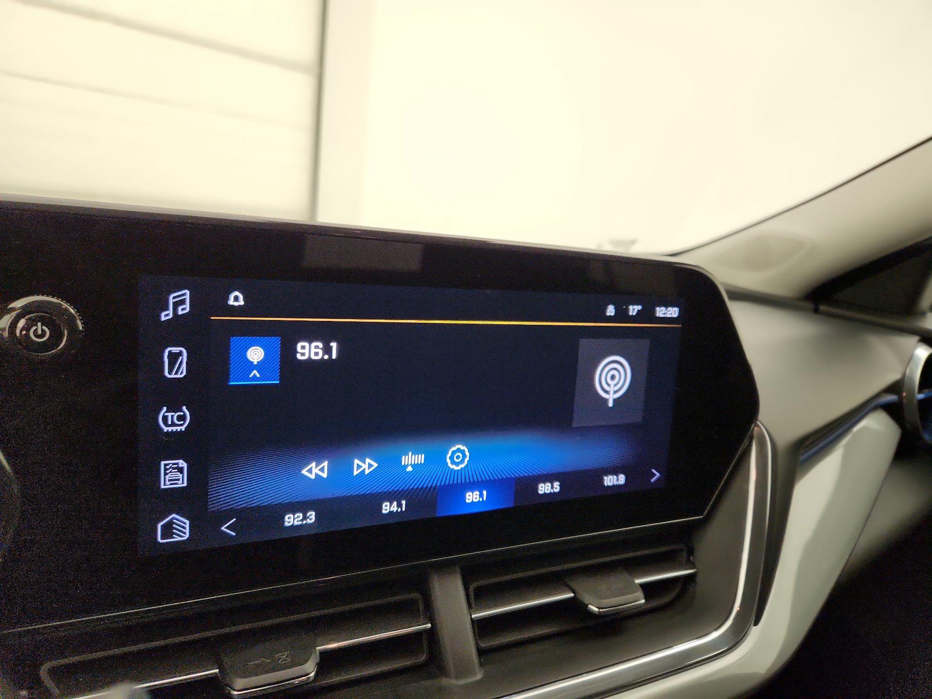 Thumbnail: 2025 Chevrolet Trax - 15