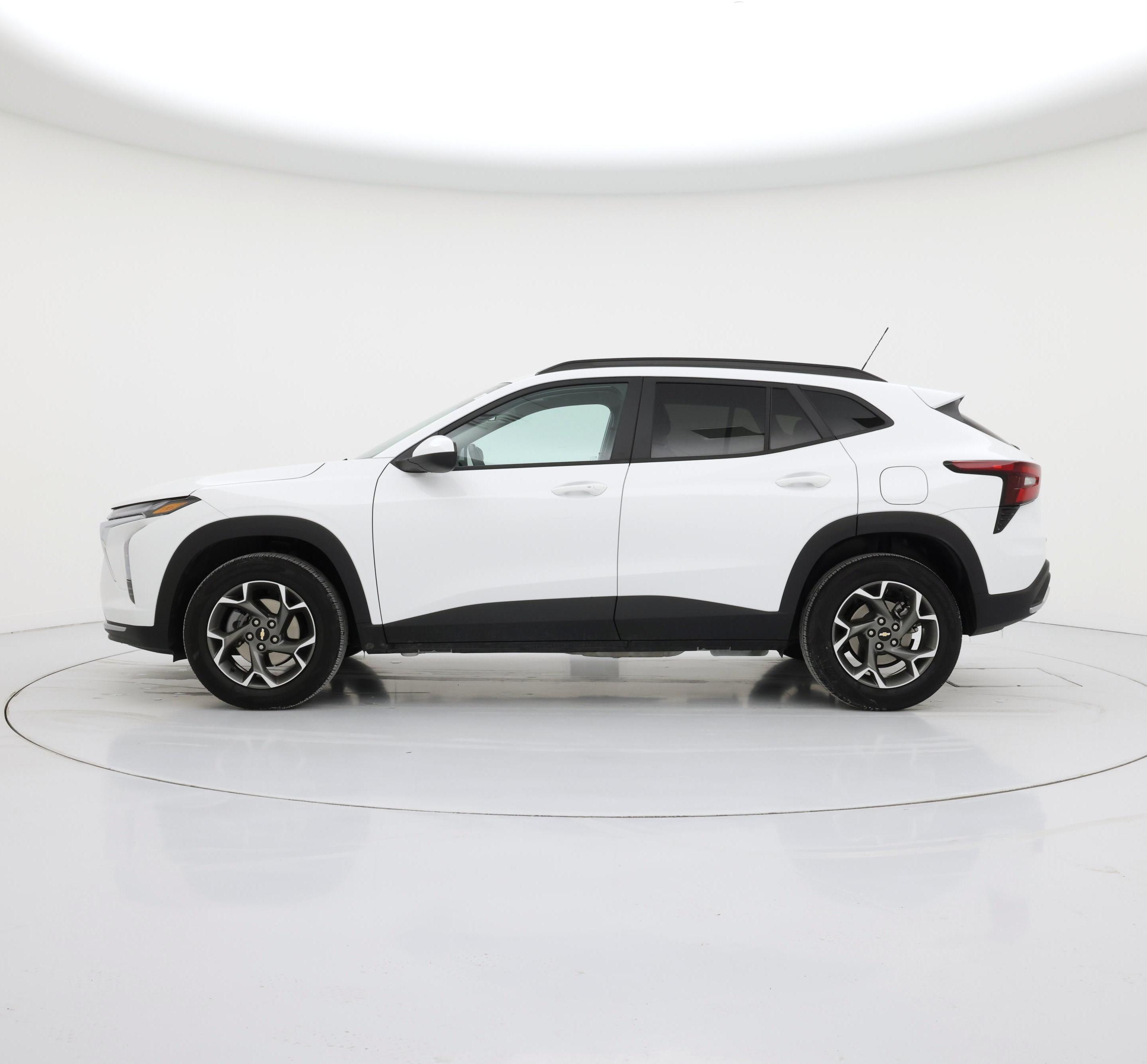 Thumbnail: 2025 Chevrolet Trax - 3