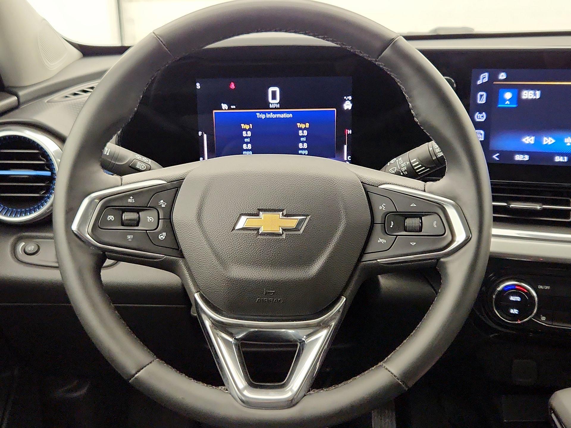 Thumbnail: 2025 Chevrolet Trax - 10