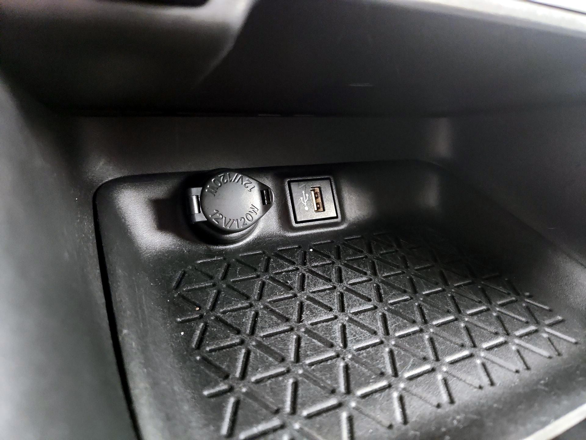 Thumbnail: 2024 Toyota RAV4 - 18