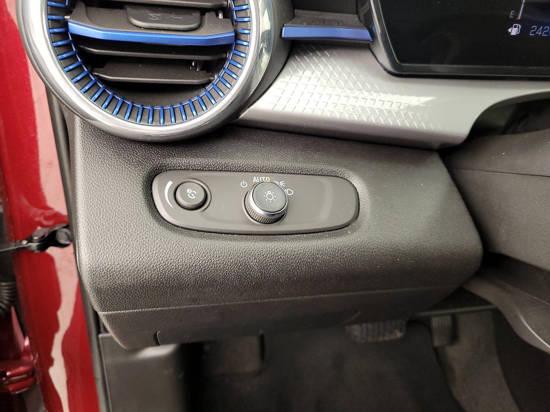 Thumbnail: 2025 Chevrolet Trax - 13