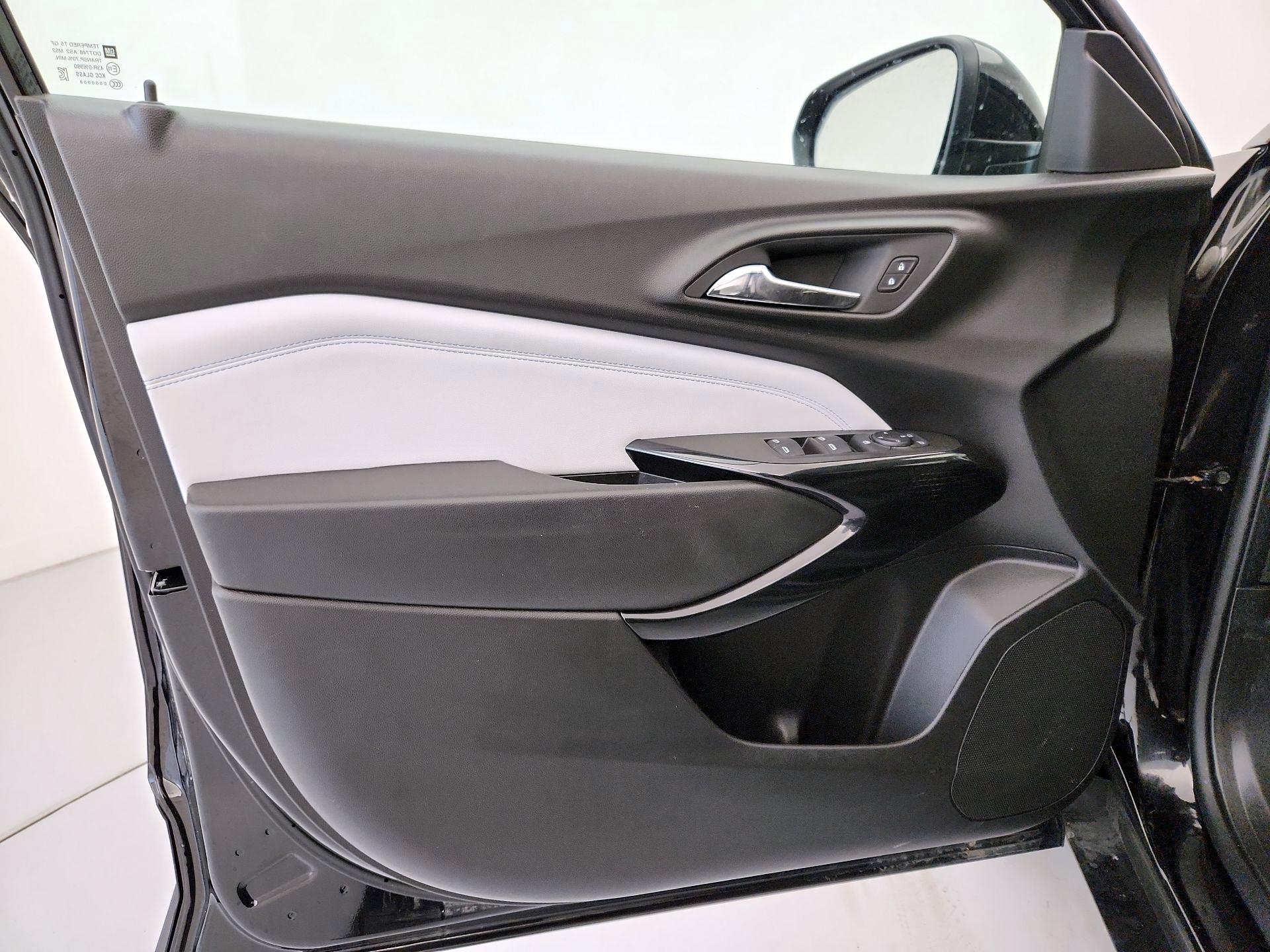 Thumbnail: 2025 Chevrolet Trax - 12