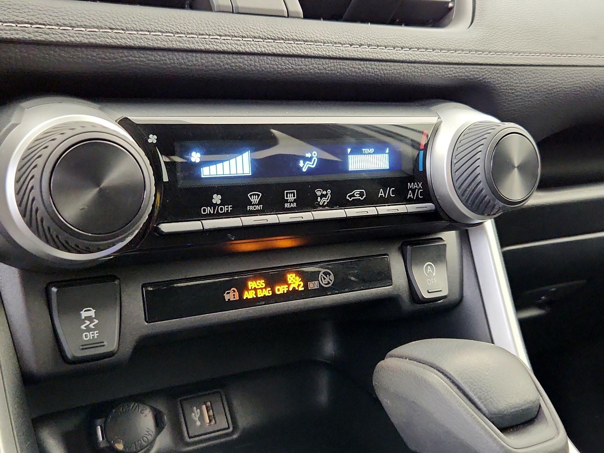 Thumbnail: 2025 Toyota RAV4 - 16