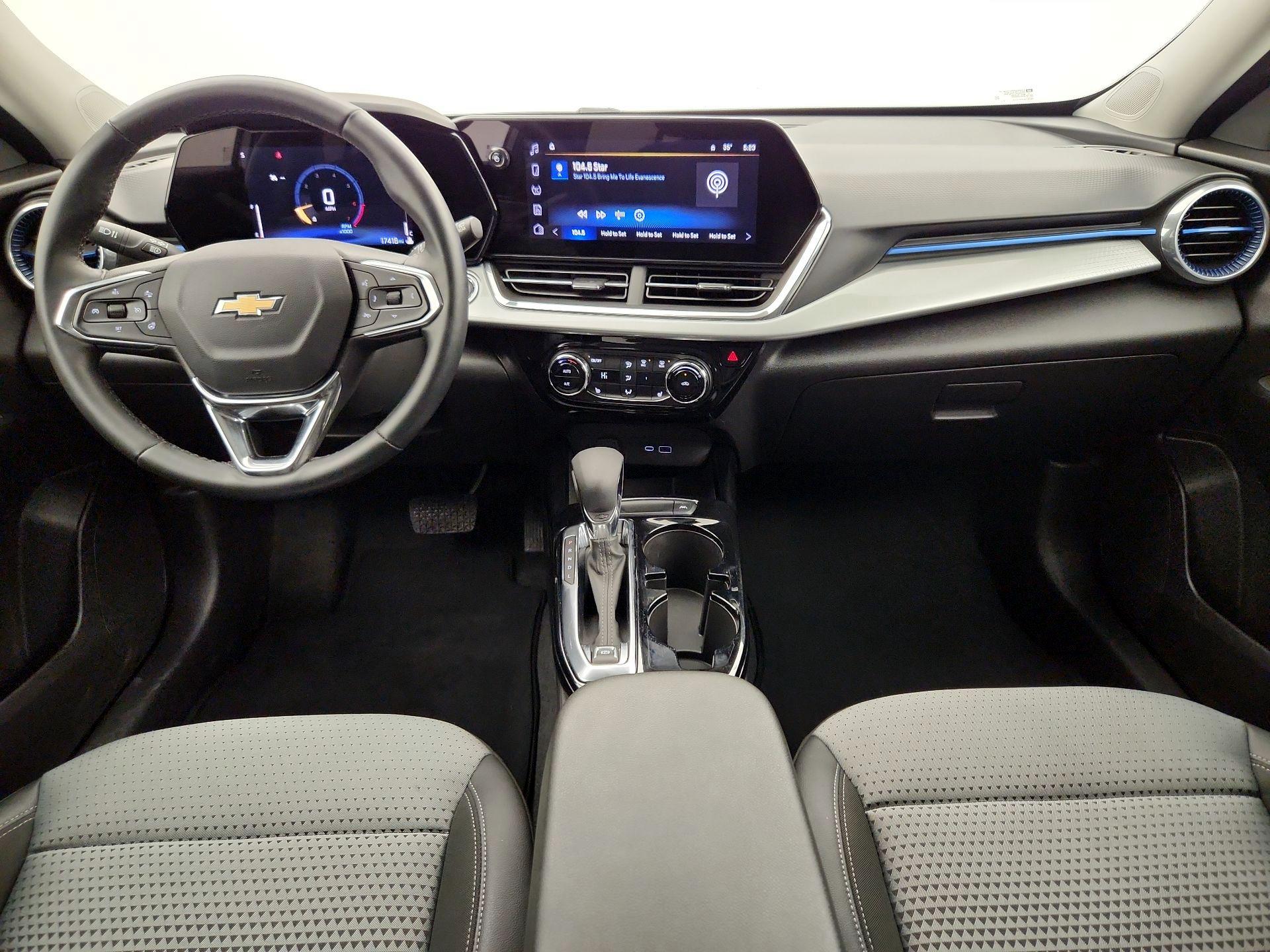 Thumbnail: 2025 Chevrolet Trax - 9