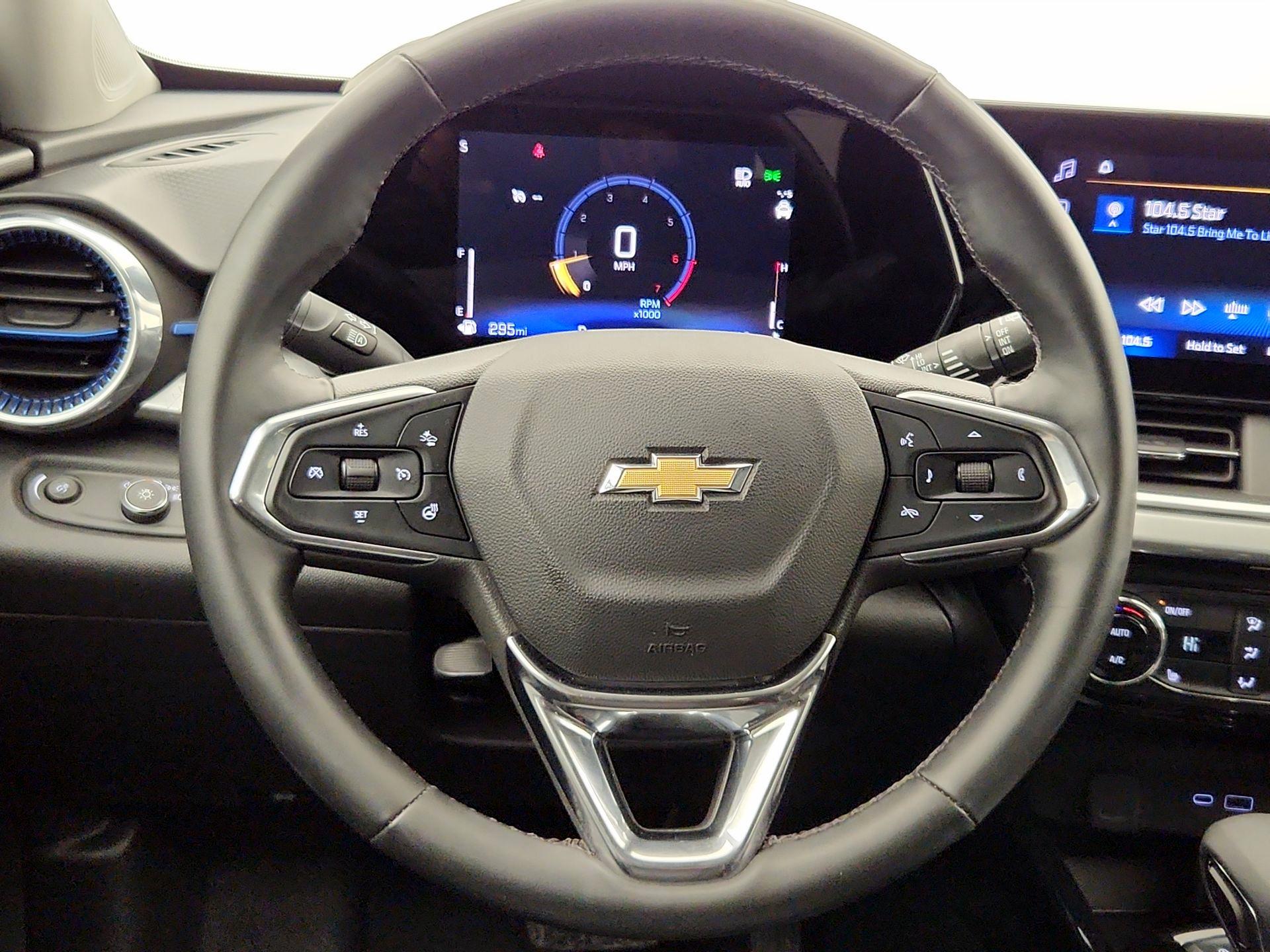 Thumbnail: 2025 Chevrolet Trax - 10