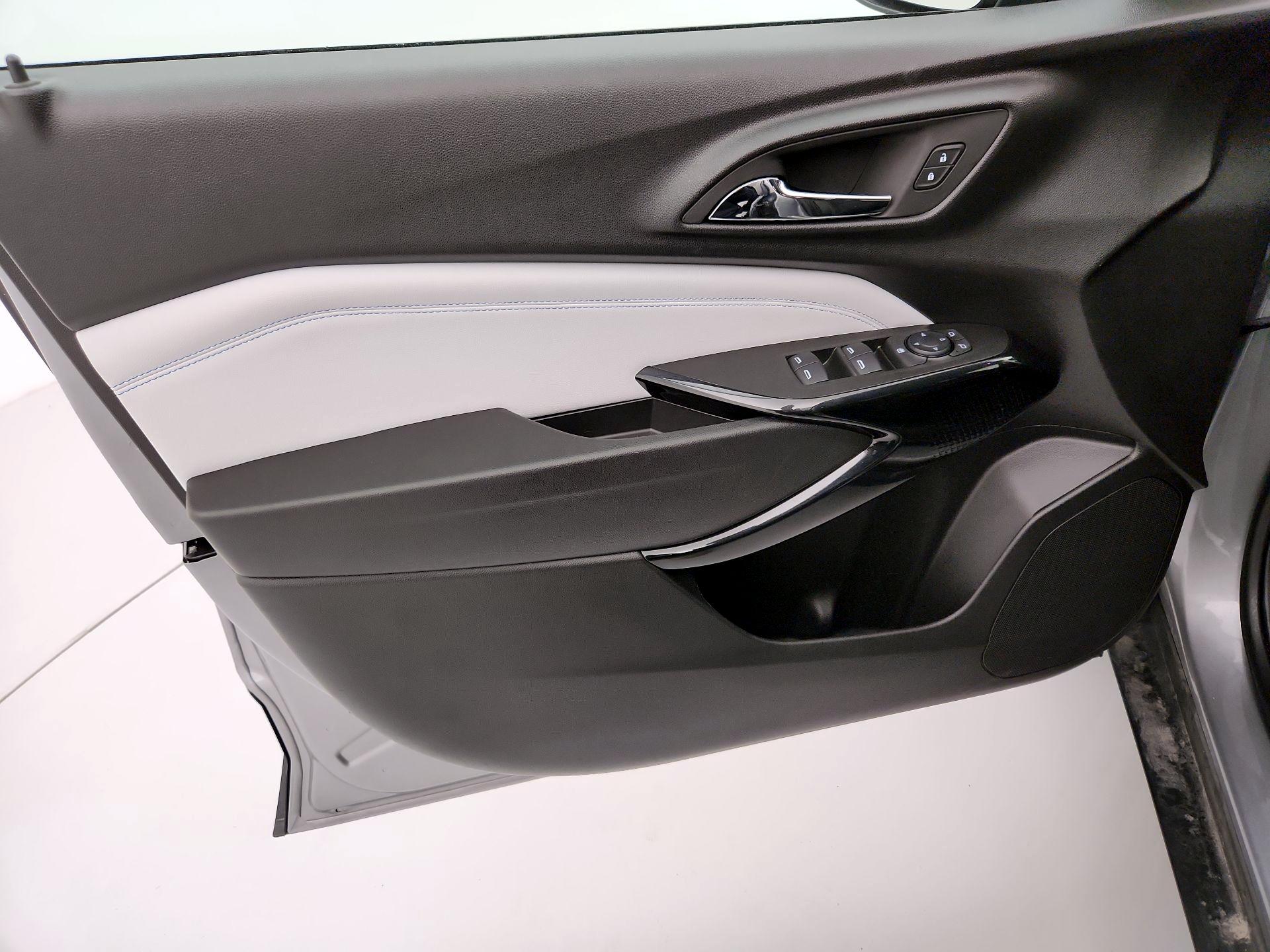 Thumbnail: 2025 Chevrolet Trax - 12