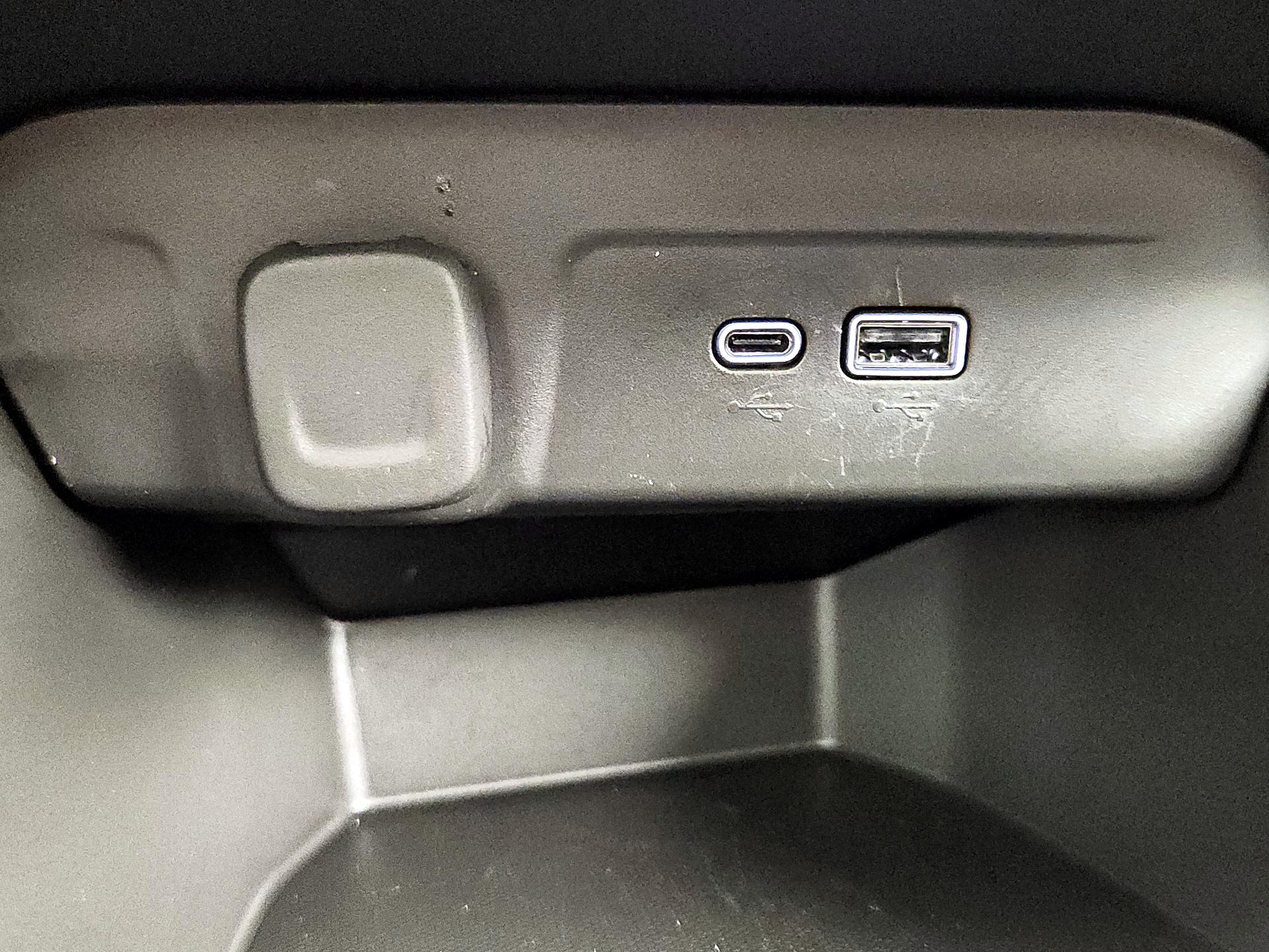 Thumbnail: 2025 Chevrolet Trax - 18