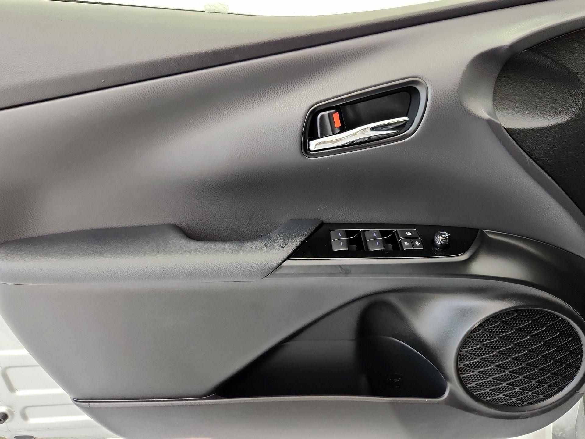 Thumbnail: 2020 Toyota Prius - 12