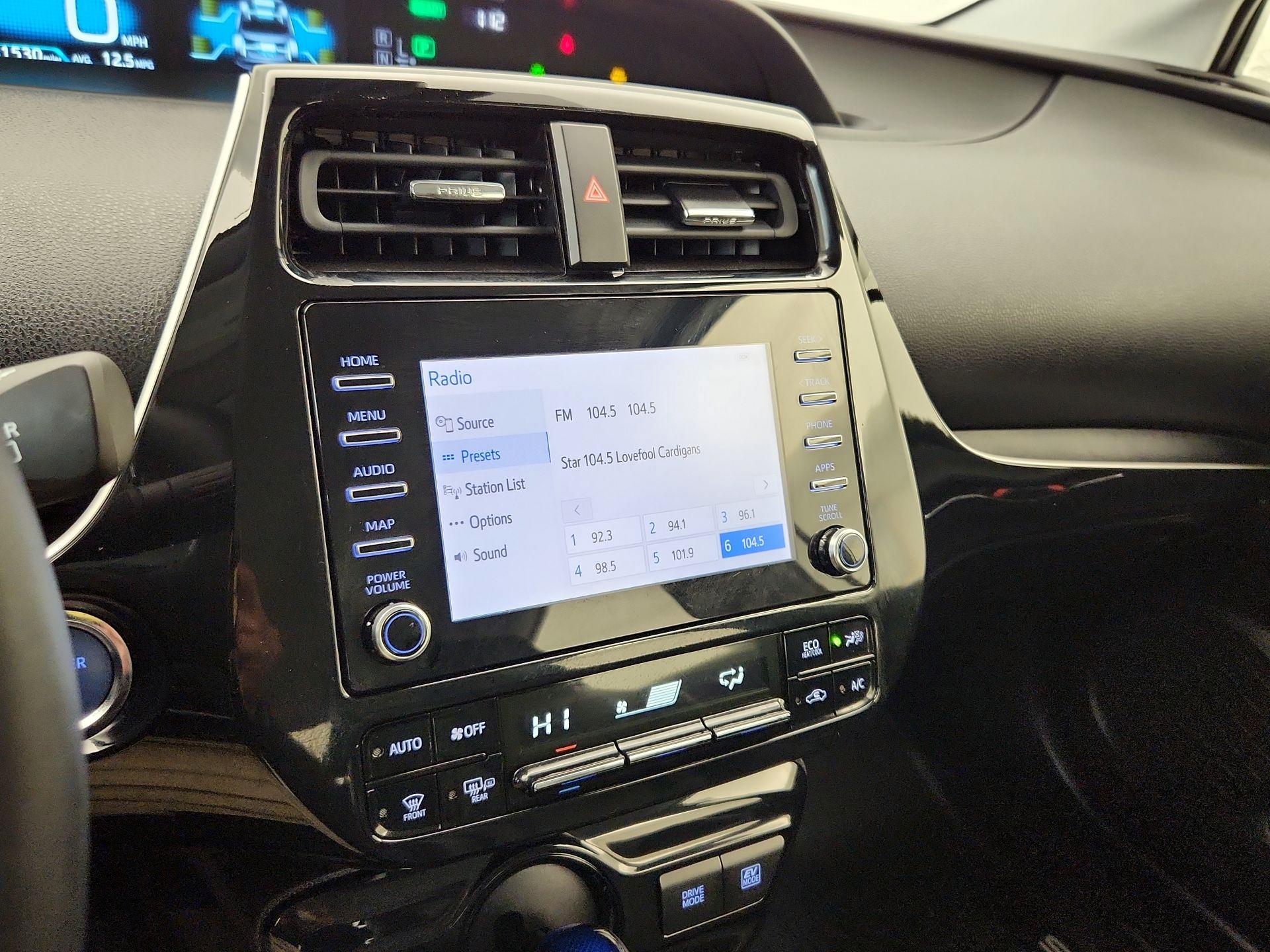 Thumbnail: 2020 Toyota Prius - 15