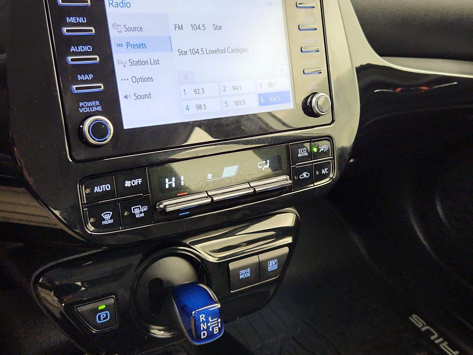 Thumbnail: 2020 Toyota Prius - 16