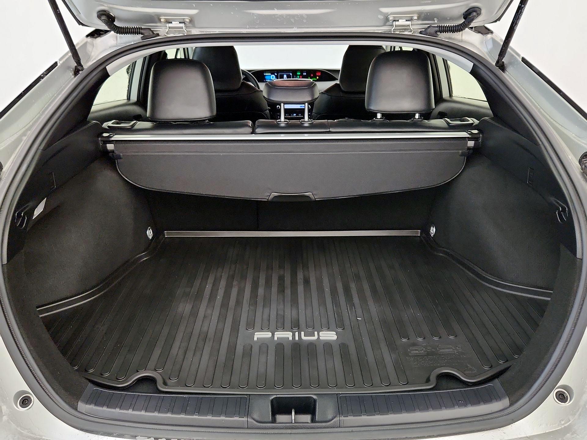 Thumbnail: 2020 Toyota Prius - 20