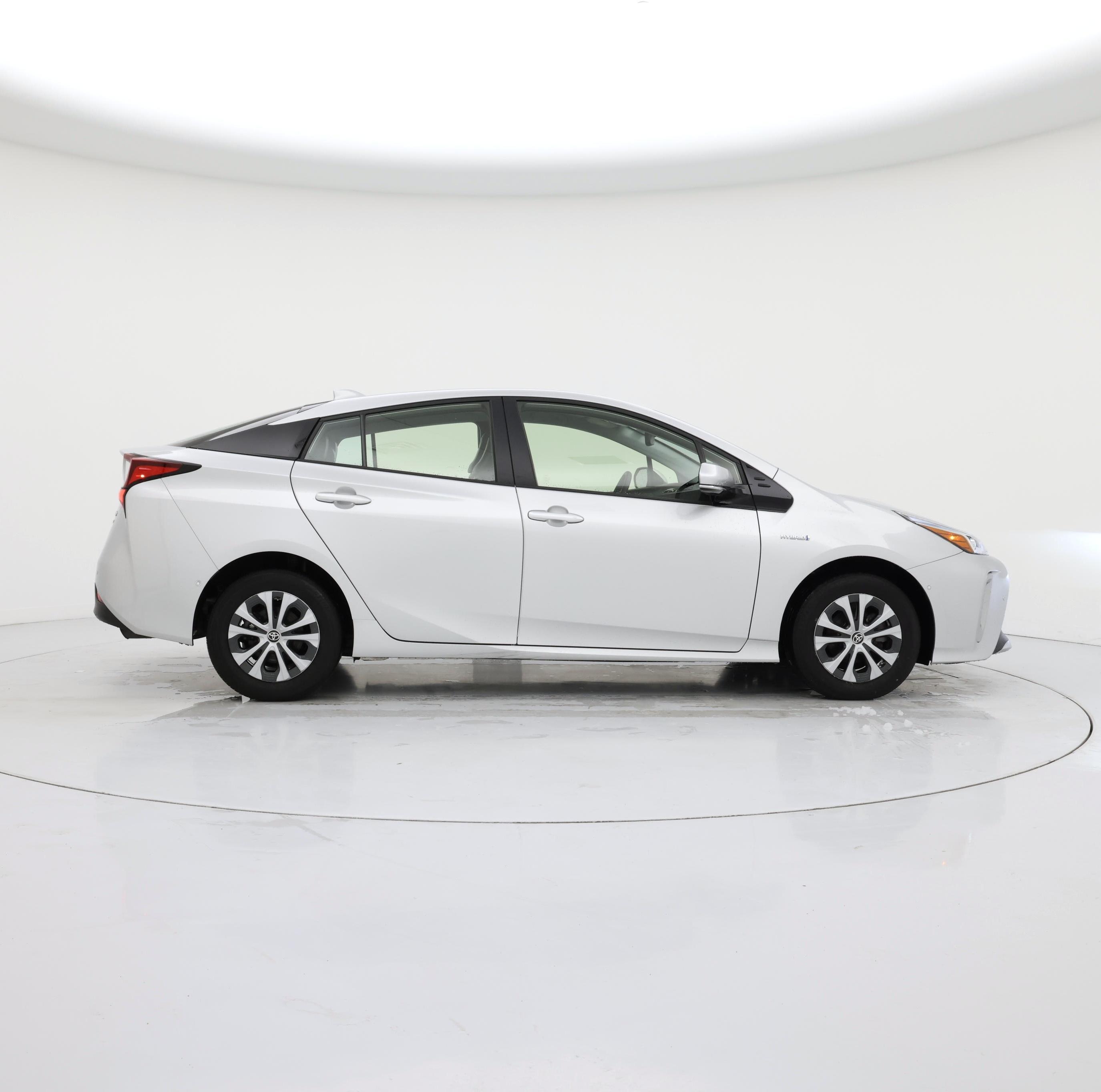 Thumbnail: 2020 Toyota Prius - 7