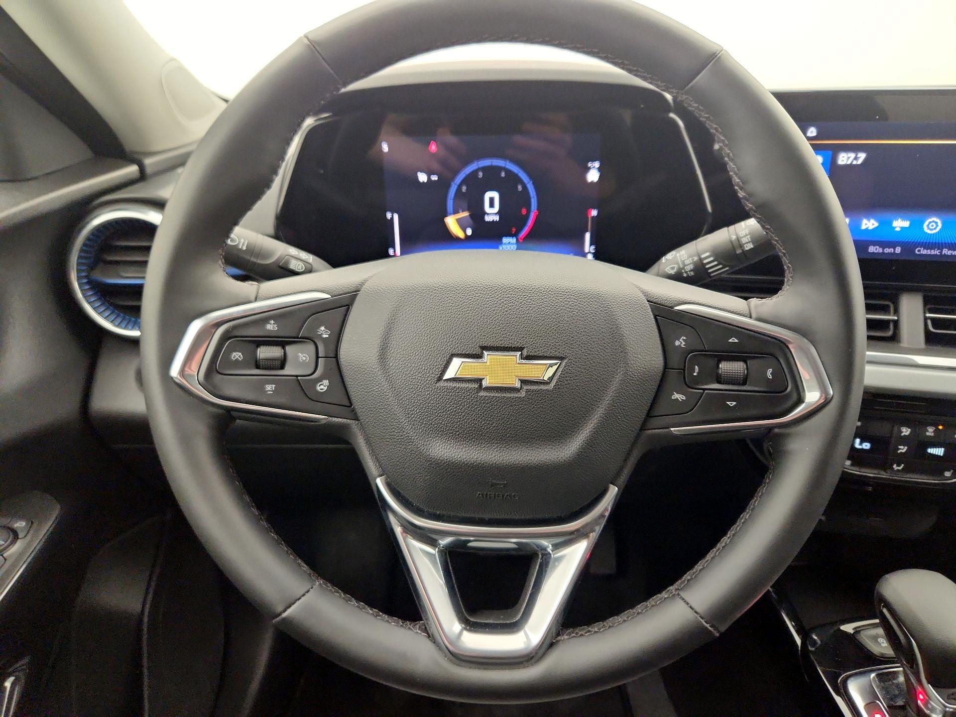 Thumbnail: 2025 Chevrolet Trax - 10