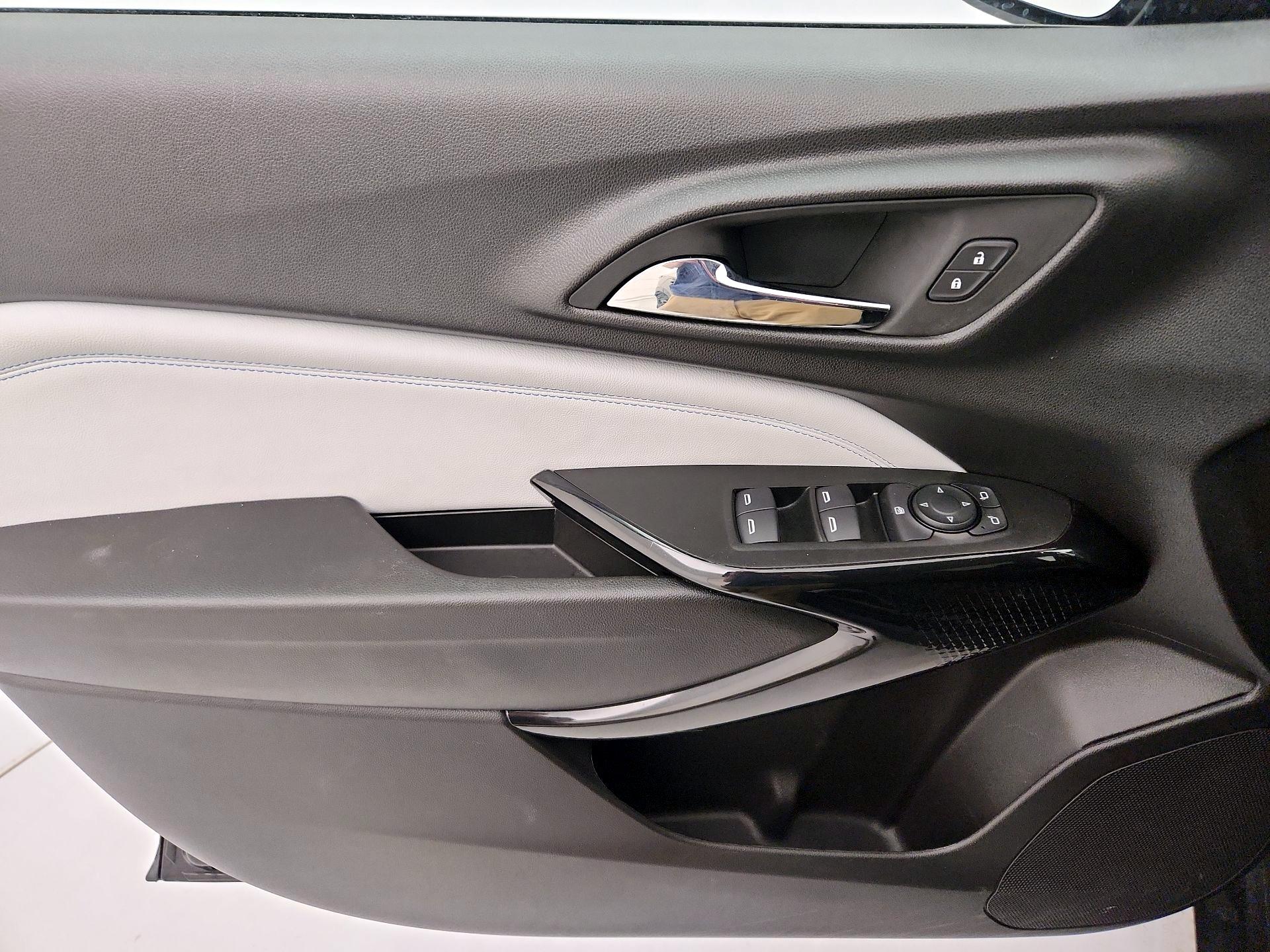 Thumbnail: 2025 Chevrolet Trax - 12