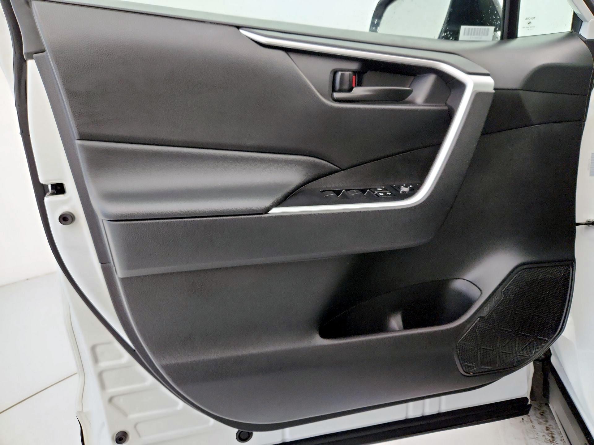 Thumbnail: 2024 Toyota RAV4 - 12