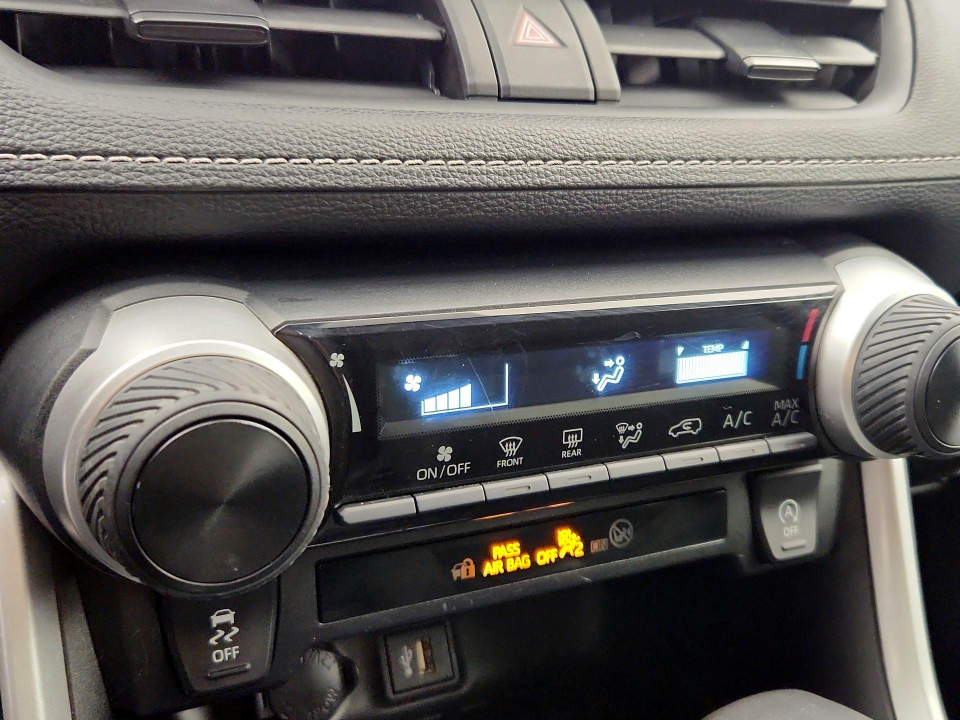 Thumbnail: 2024 Toyota RAV4 - 16