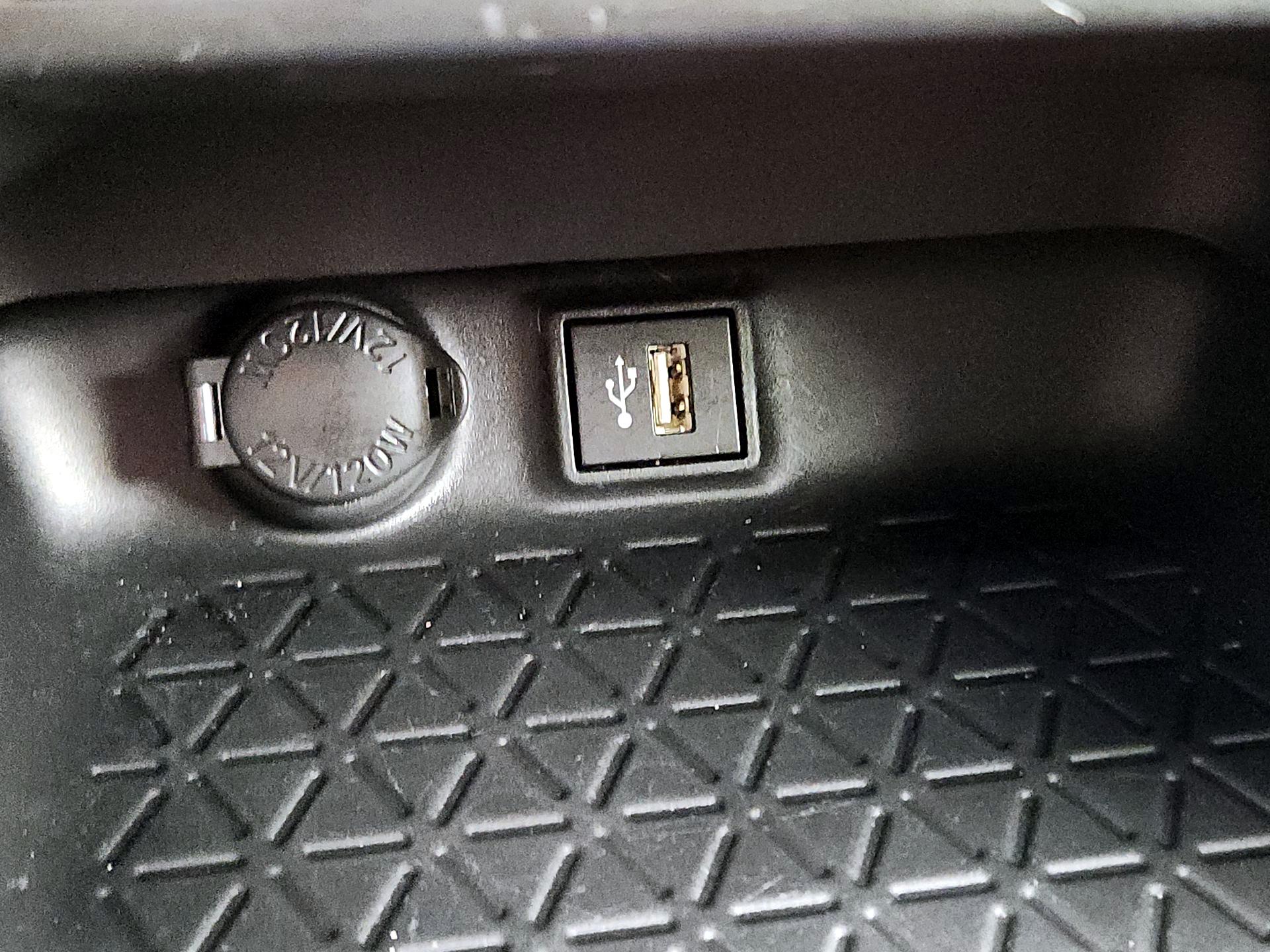 Thumbnail: 2024 Toyota RAV4 - 18