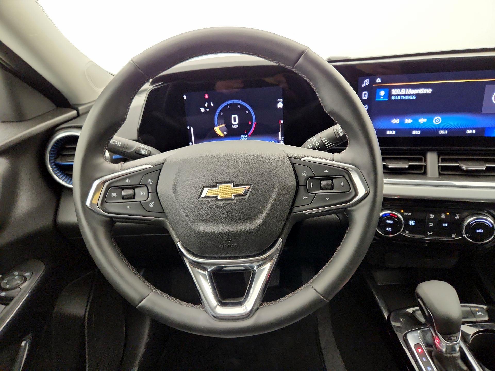 Thumbnail: 2025 Chevrolet Trax - 10