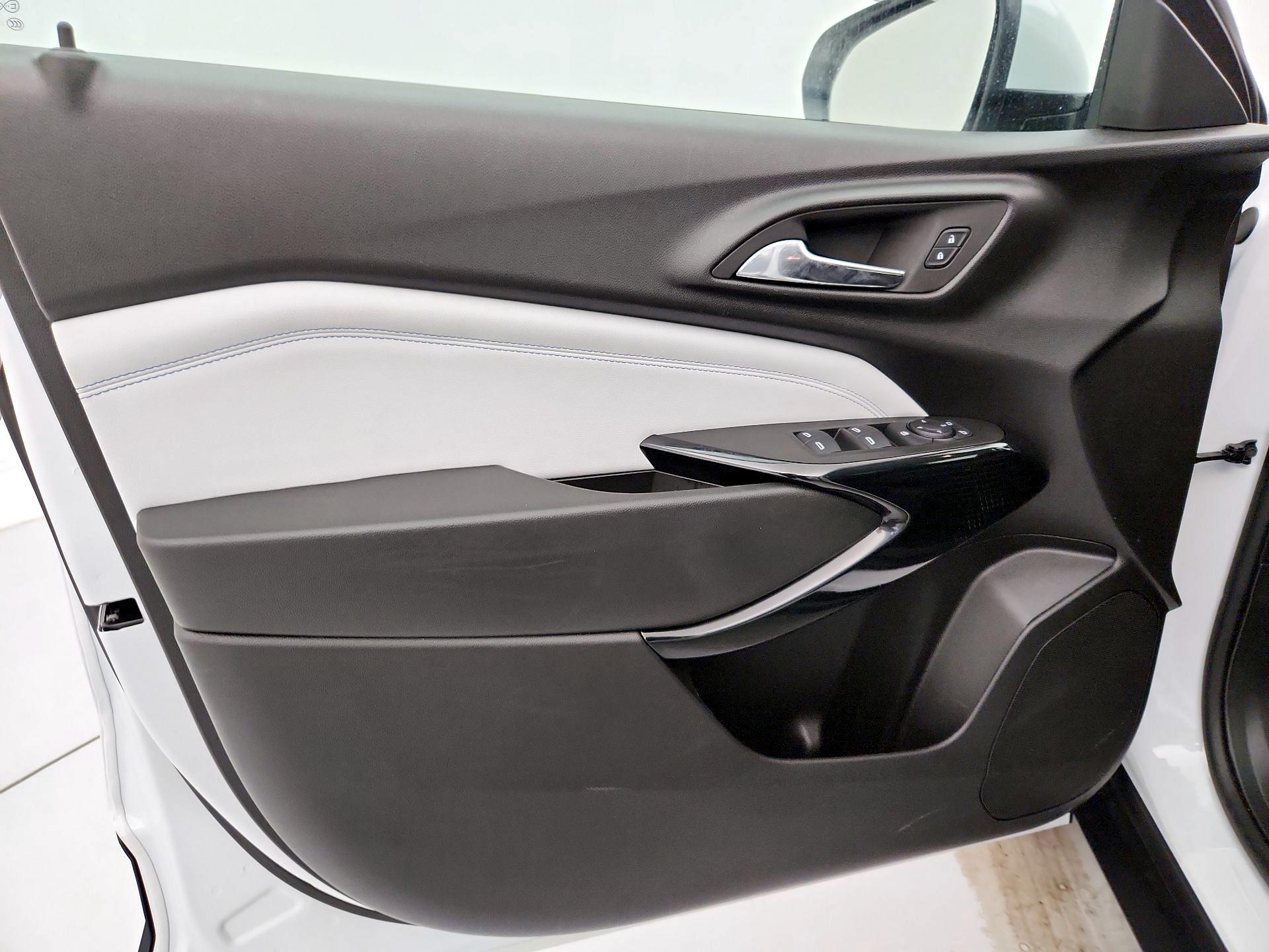 Thumbnail: 2025 Chevrolet Trax - 12