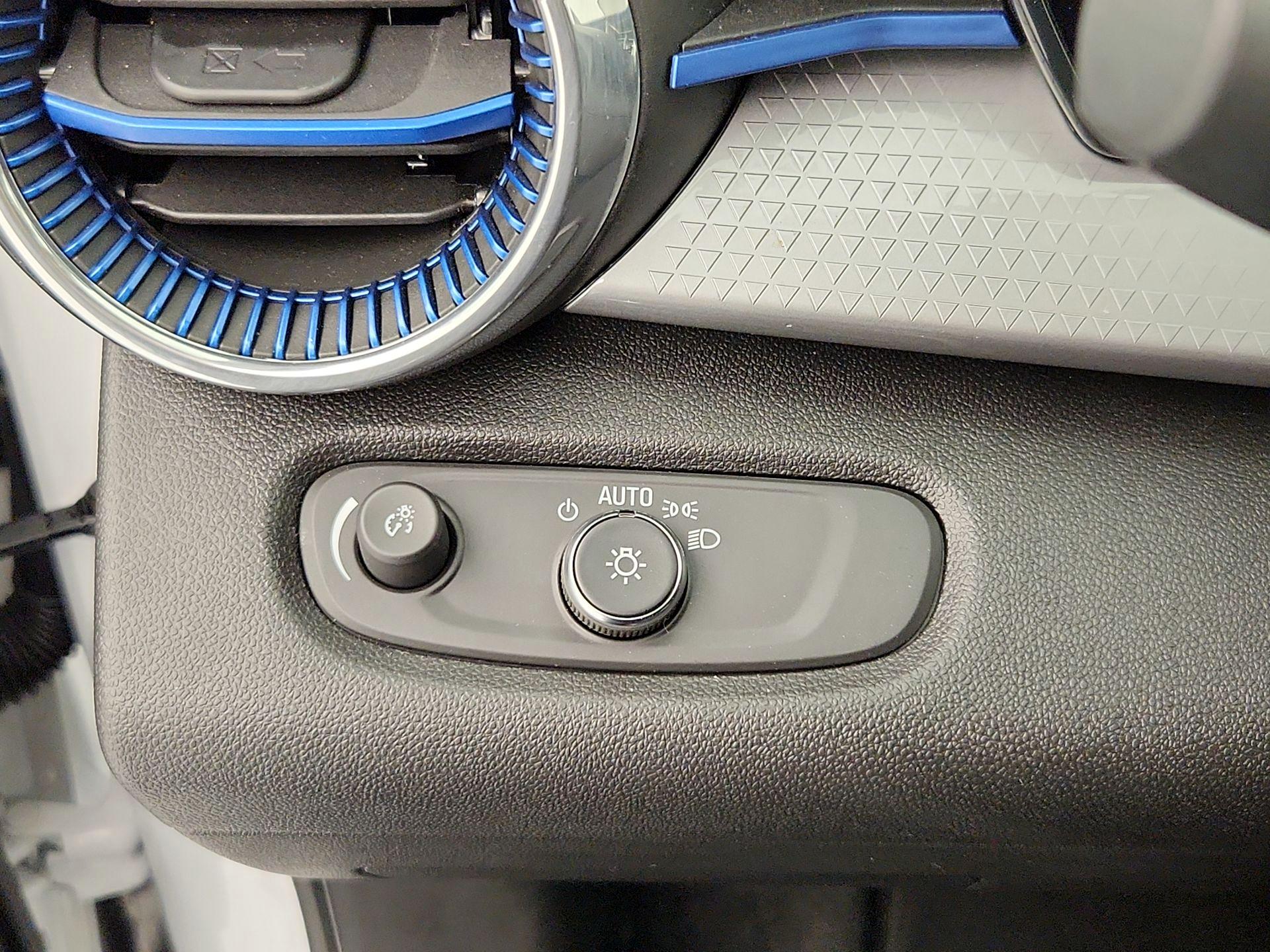 Thumbnail: 2025 Chevrolet Trax - 13