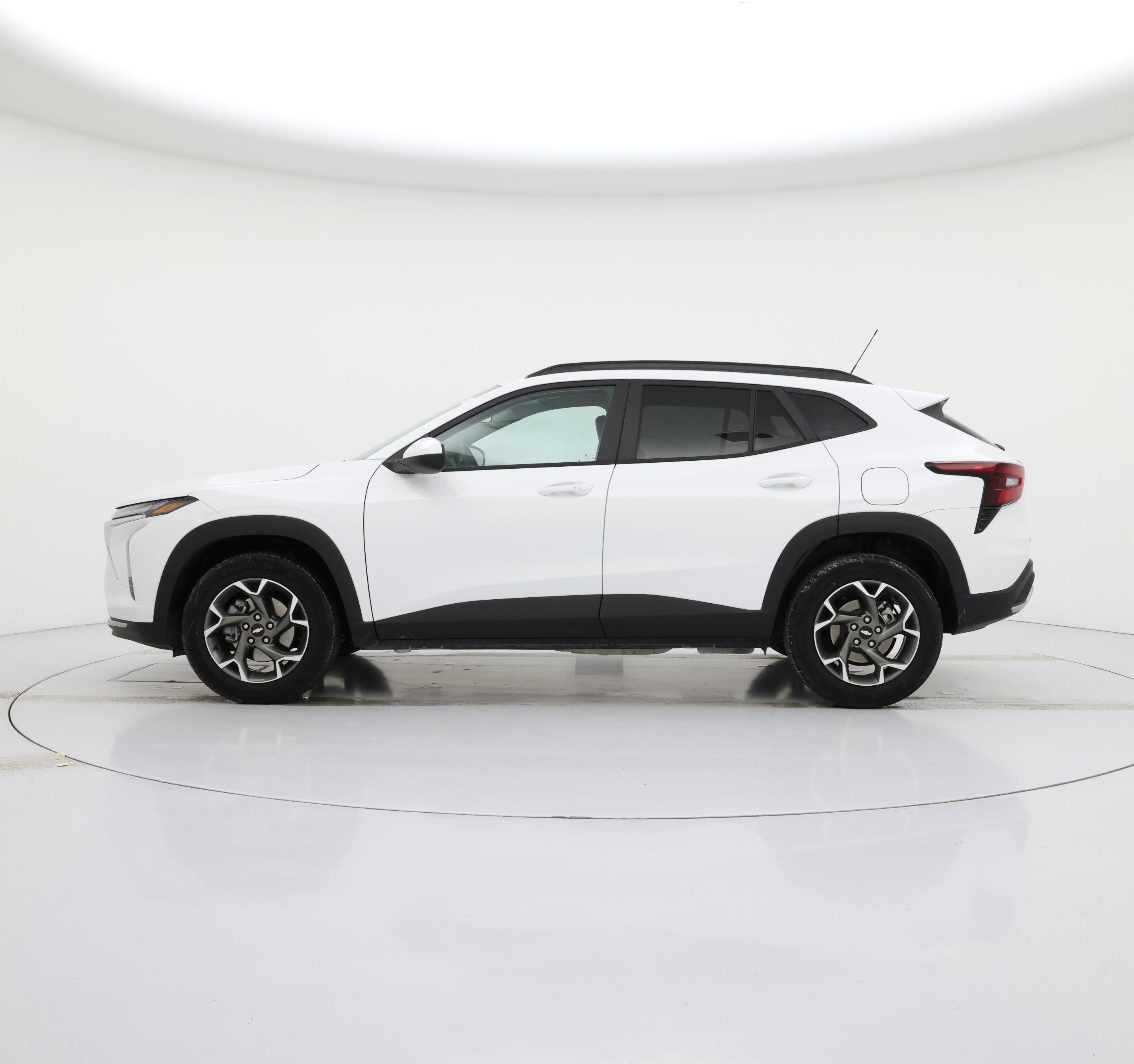 Thumbnail: 2025 Chevrolet Trax - 3