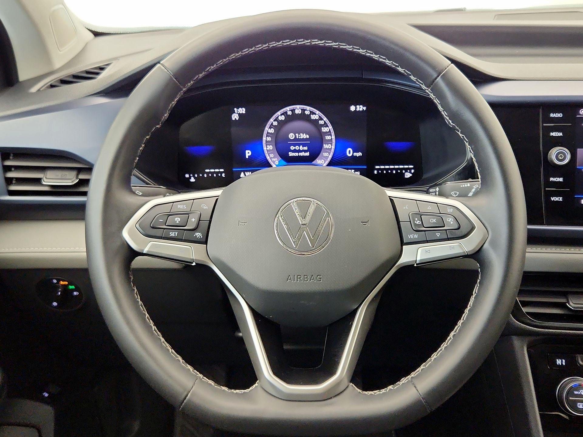 Thumbnail: 2024 Volkswagen Taos - 10