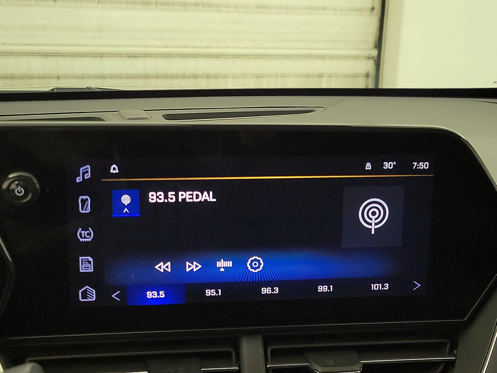 Thumbnail: 2025 Chevrolet Trax - 15