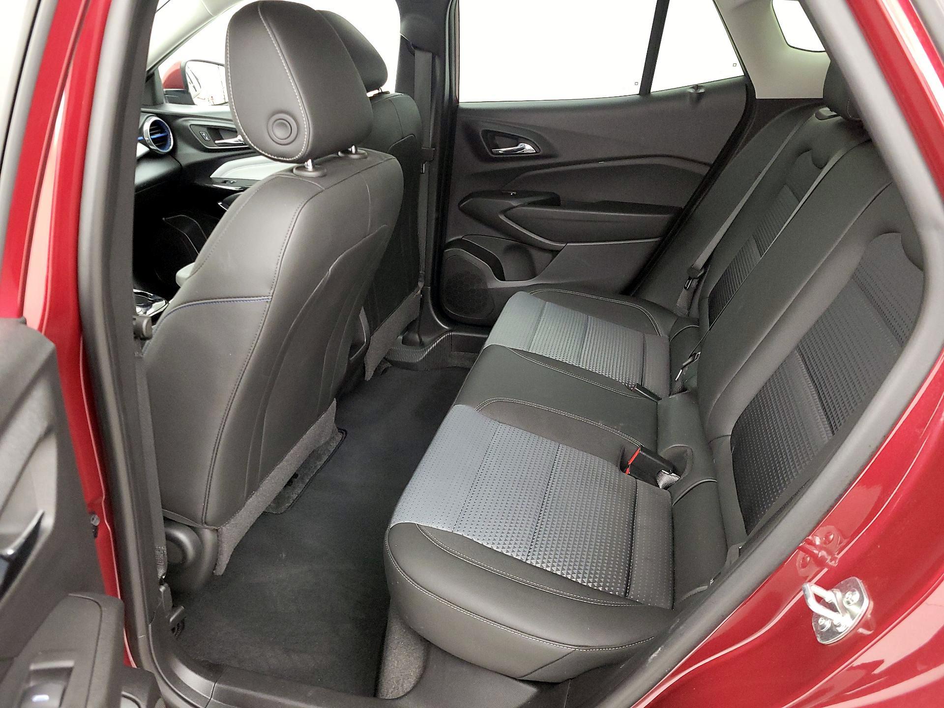 Thumbnail: 2025 Chevrolet Trax - 19