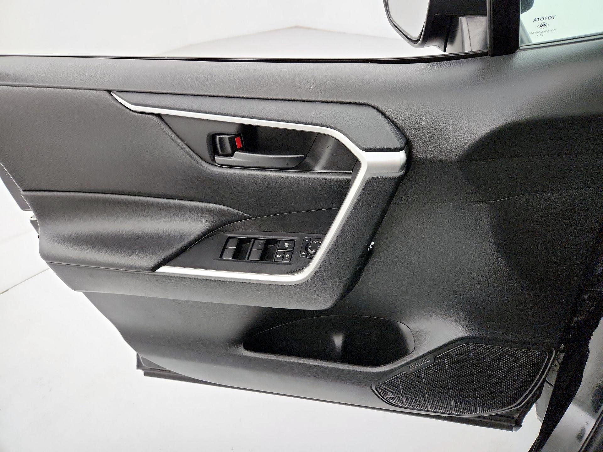 Thumbnail: 2024 Toyota RAV4 - 12