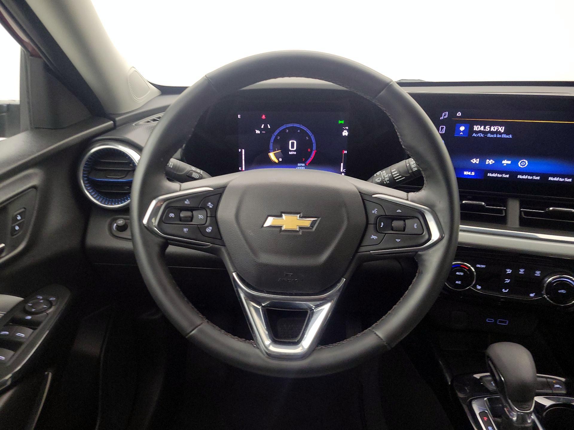 Thumbnail: 2025 Chevrolet Trax - 10