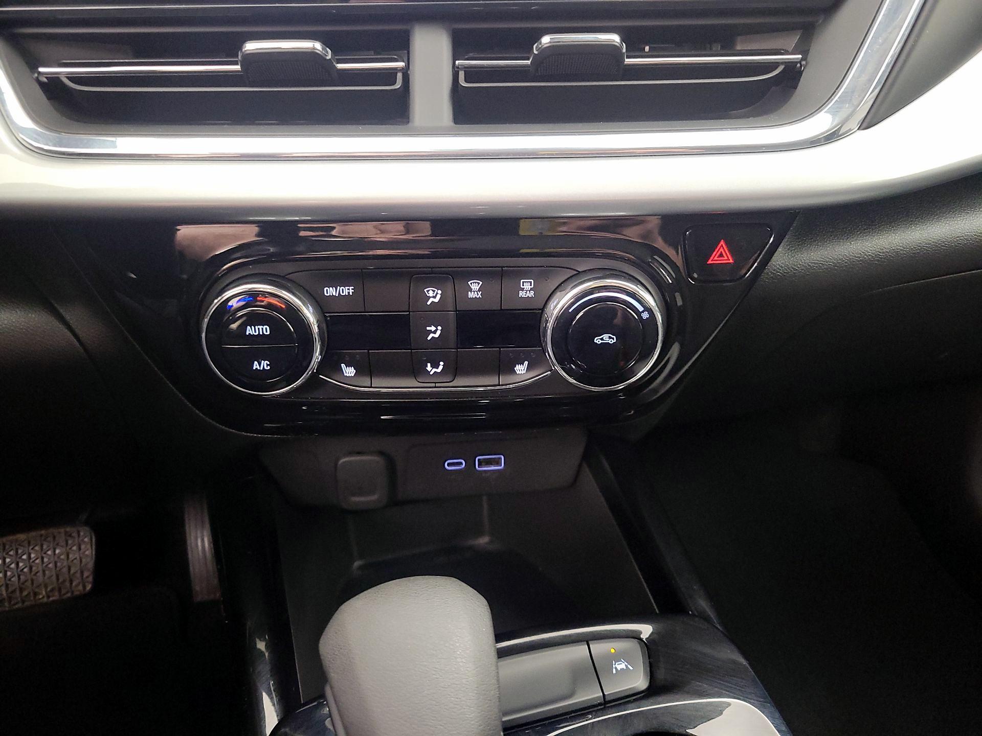 Thumbnail: 2025 Chevrolet Trax - 16