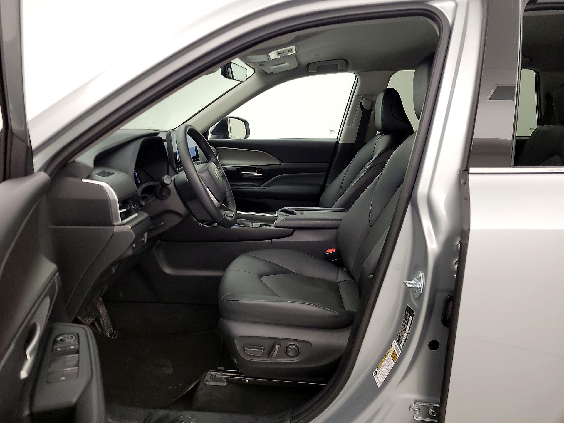 Thumbnail: 2025 Toyota Grand Highlander - 11