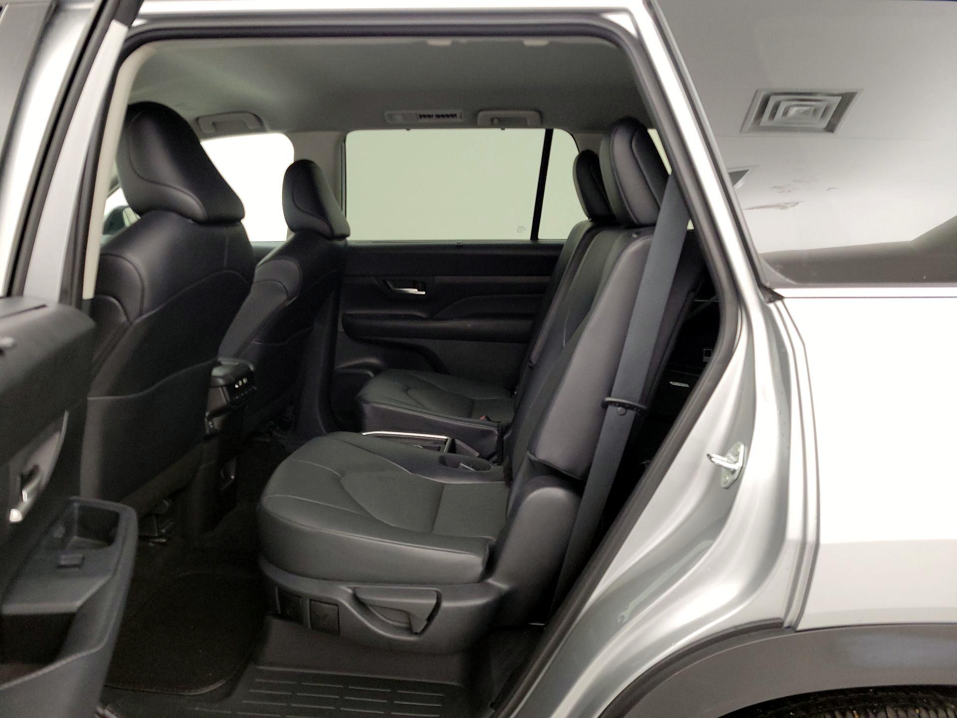 Thumbnail: 2025 Toyota Grand Highlander - 19