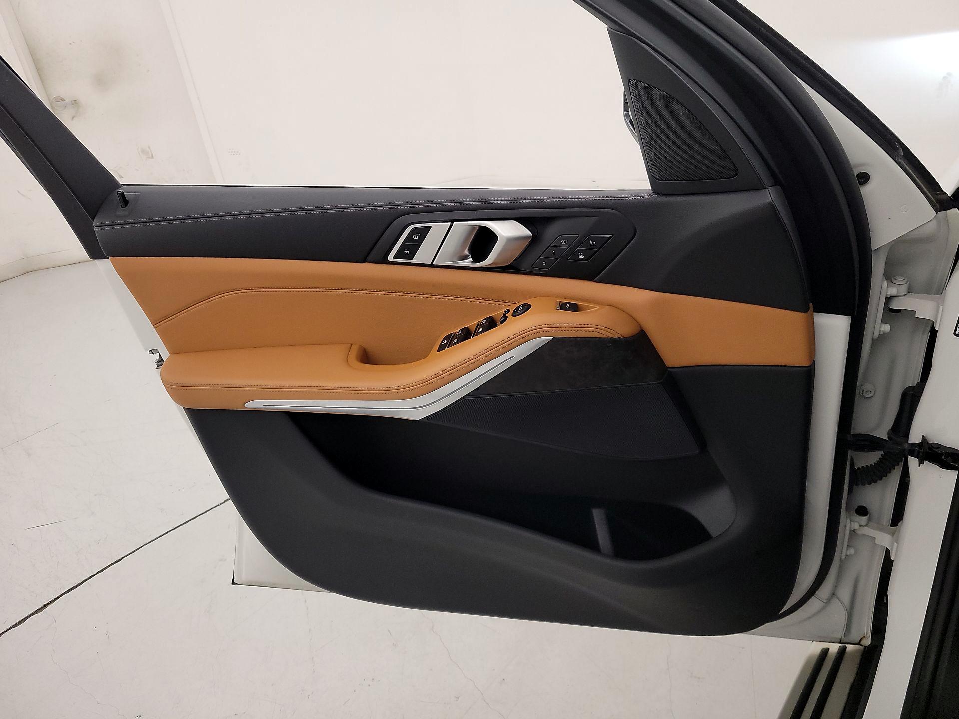 Thumbnail: 2022 BMW X5 - 12