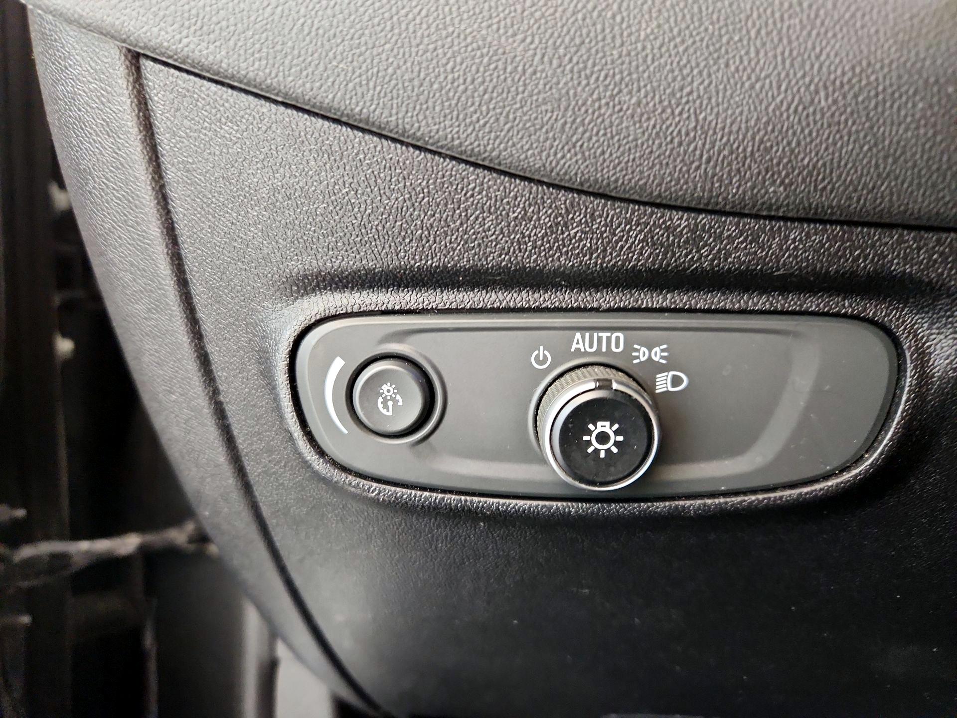 Thumbnail: 2019 Chevrolet Equinox - 13