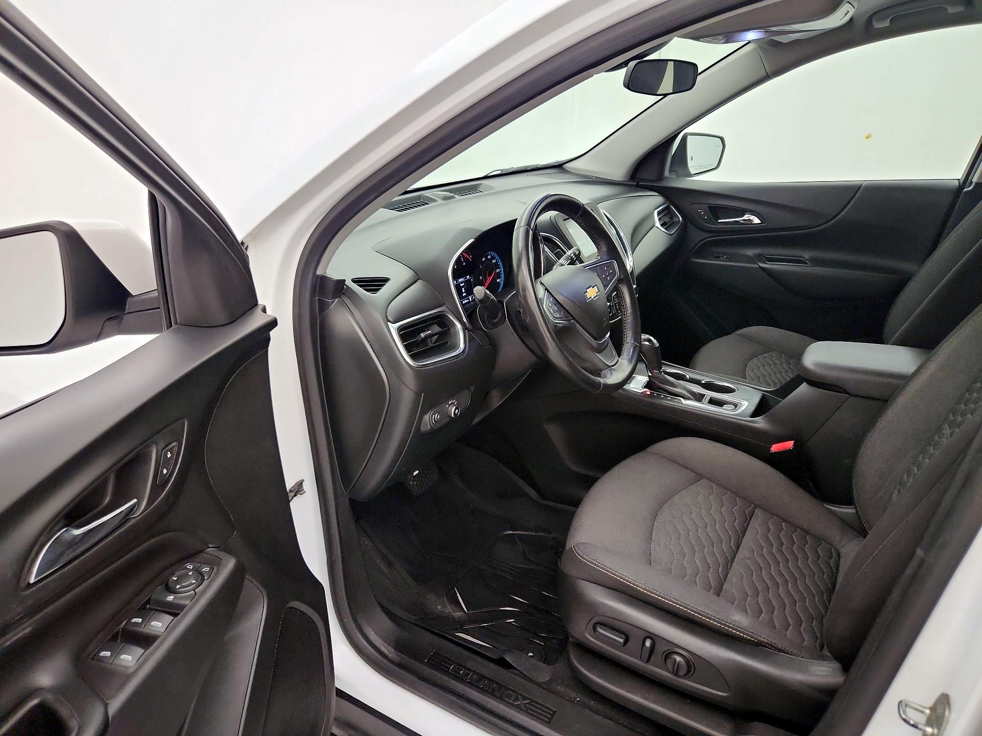 Thumbnail: 2018 Chevrolet Equinox - 11
