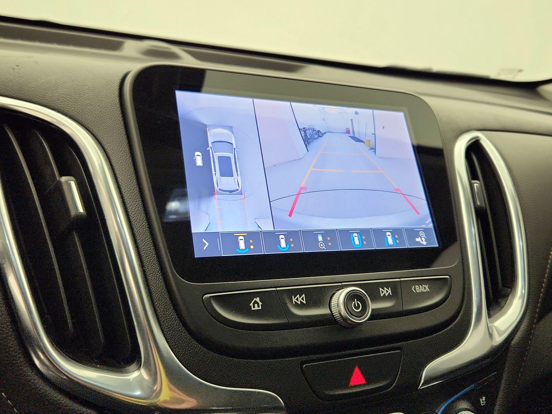 Thumbnail: 2021 Chevrolet Equinox - 15