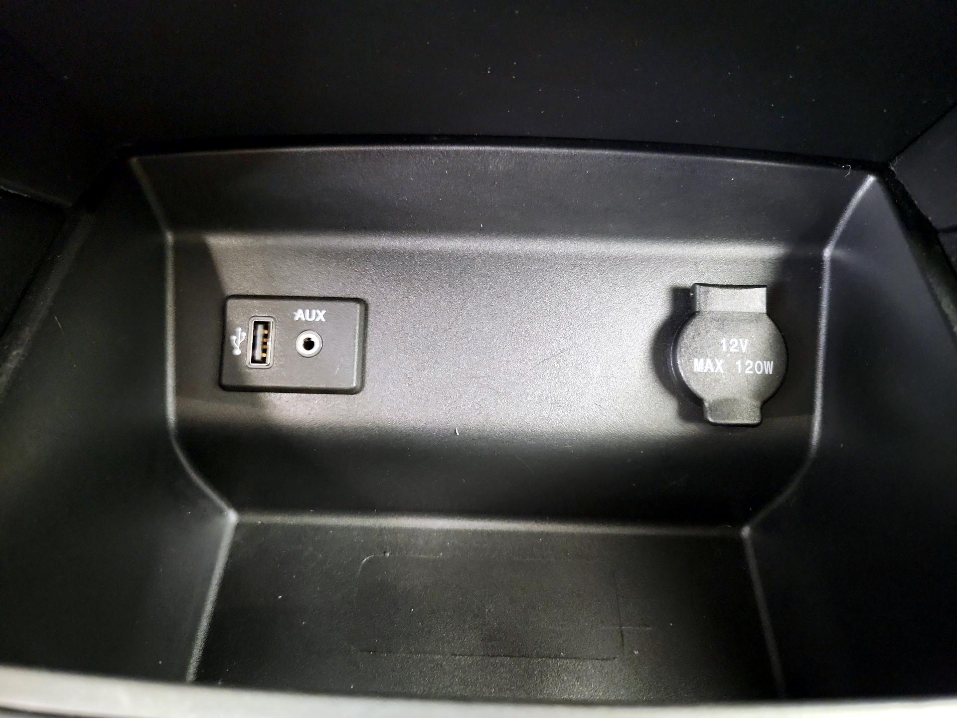 Thumbnail: 2017 Nissan Altima - 18