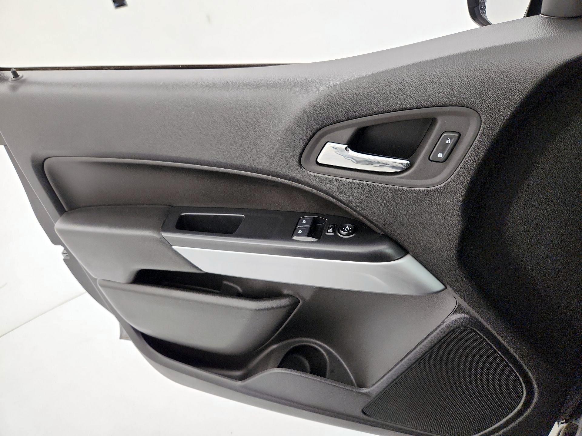 Thumbnail: 2022 Chevrolet Colorado - 12