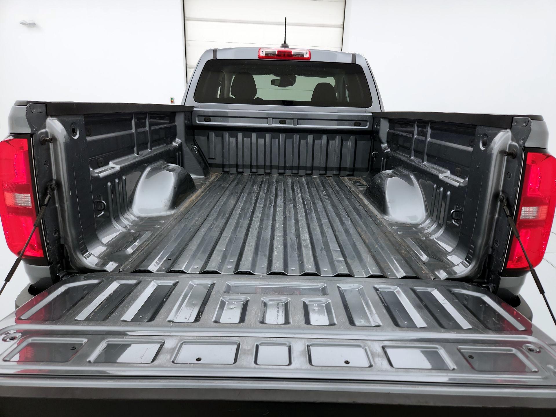 Thumbnail: 2022 Chevrolet Colorado - 20