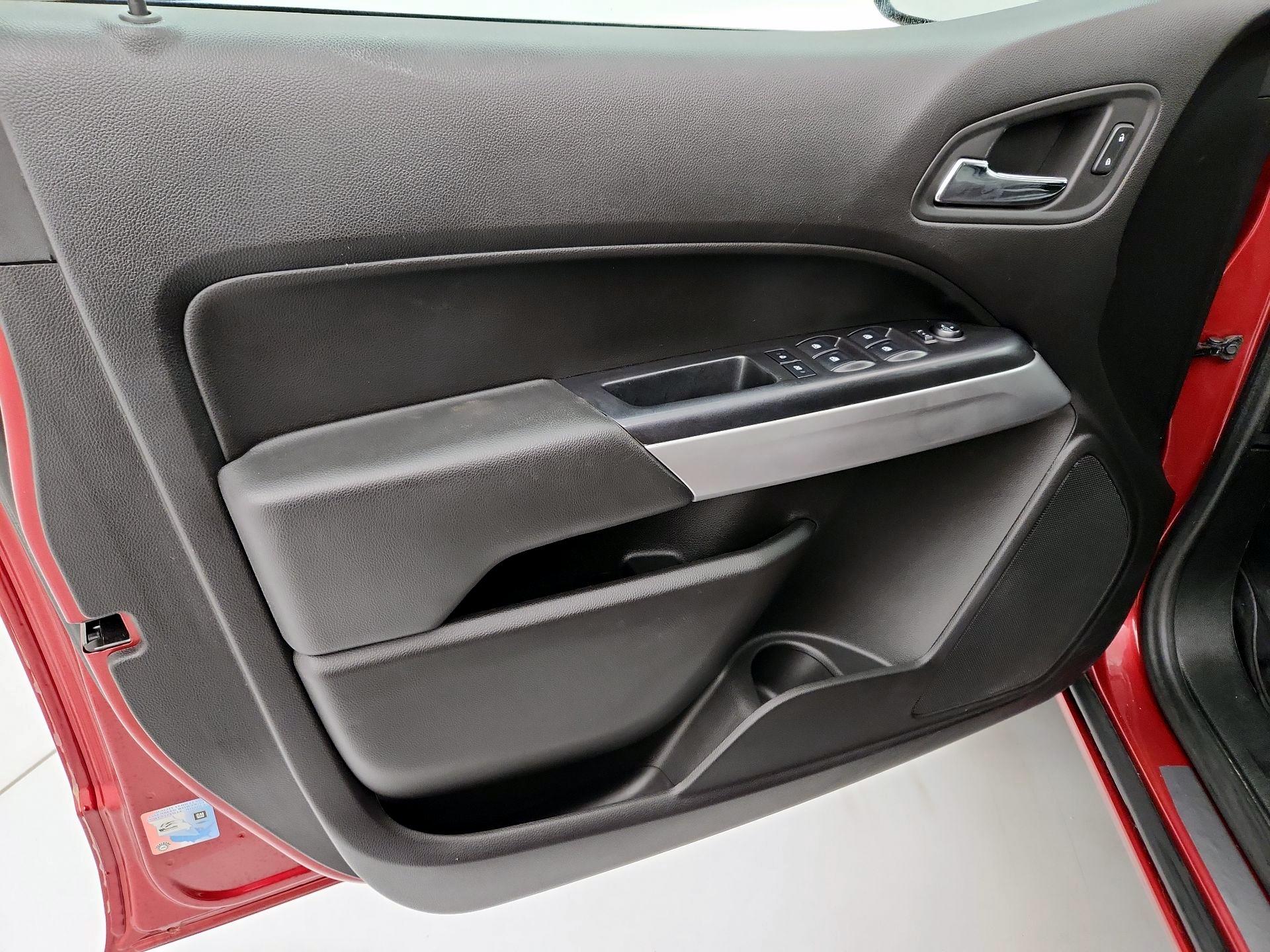 Thumbnail: 2016 Chevrolet Colorado - 12