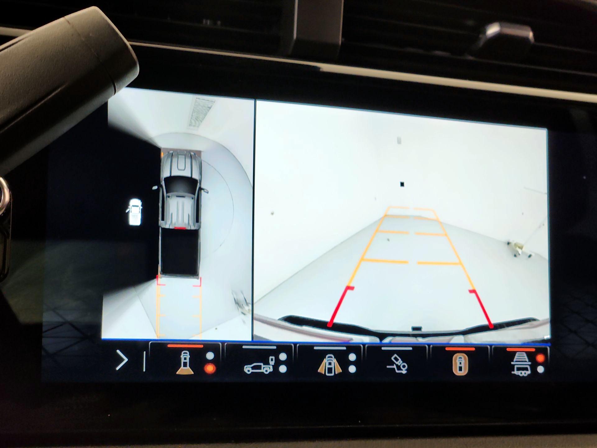 Thumbnail: 2024 GMC Sierra 2500 - 15